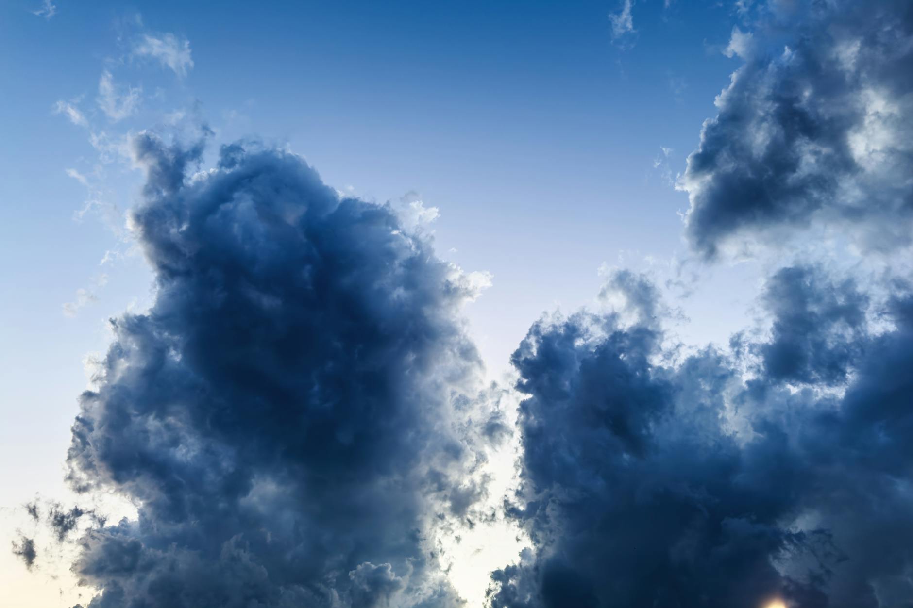 Cloud 2026 e o Multicloud Soberano — Foto por Rino Adamo via Pexels