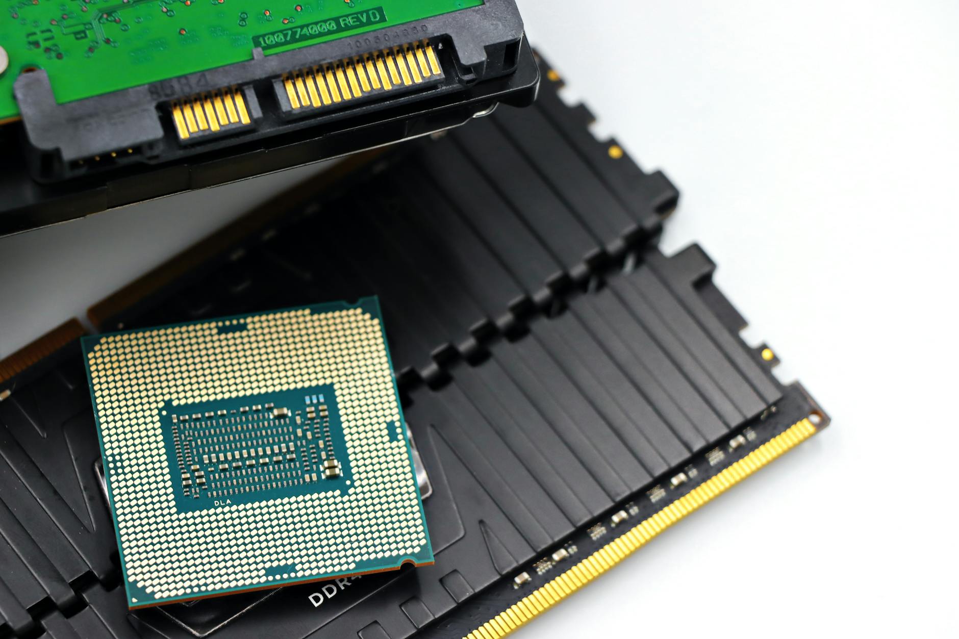 CPUs ARM vs x86 em 2026 no Data Center — Foto por Marta Branco via Pexels