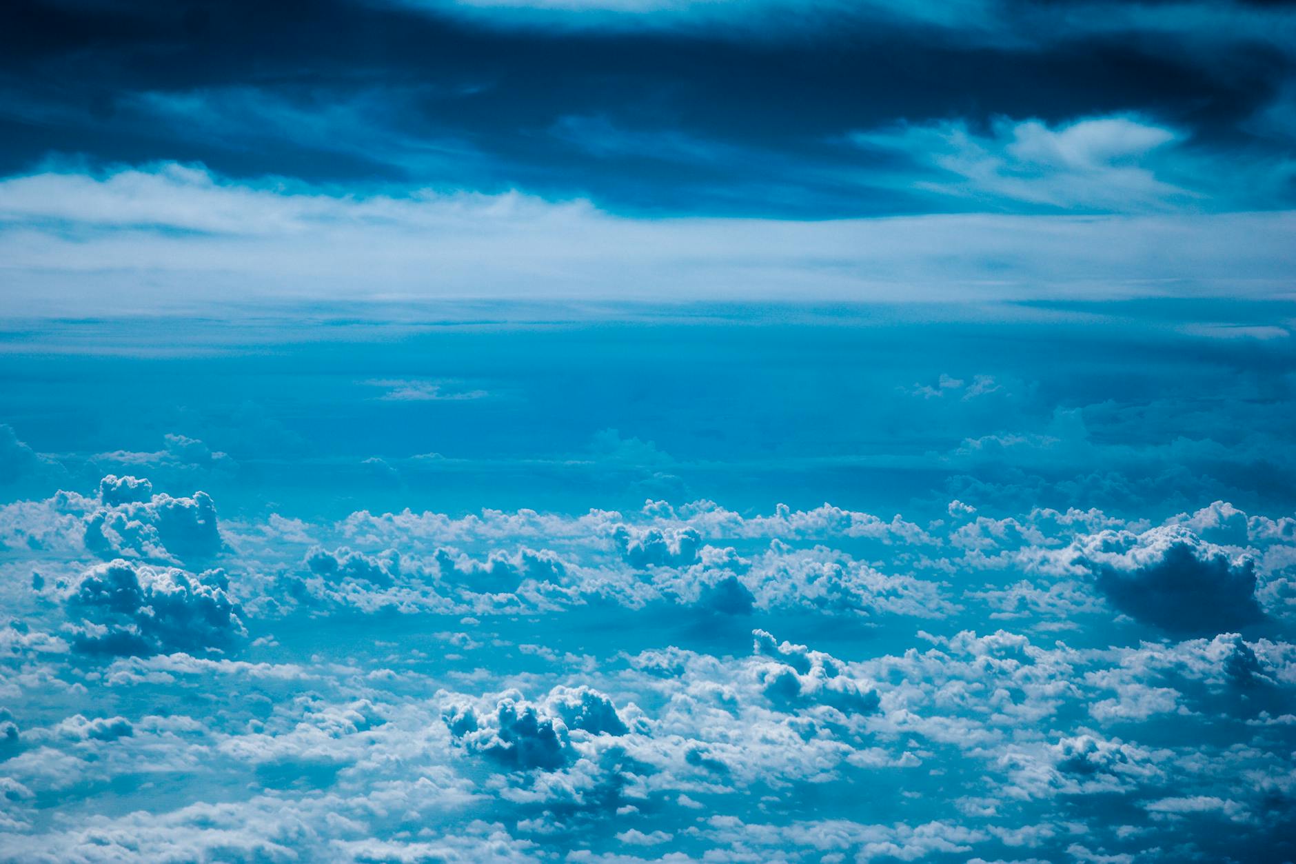 FinOps e IA na Cloud 2026: custos sob controle — Foto por Donald Tong via Pexels