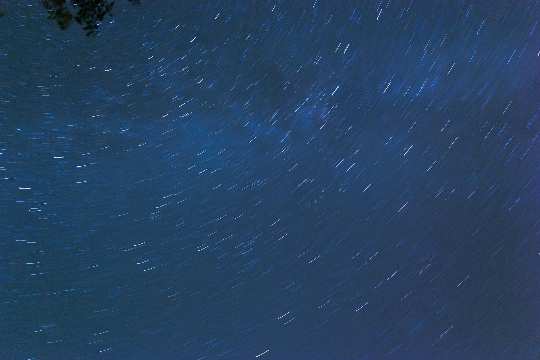 iPhone 16 Pro vs Galaxy S25 Ultra em 2026 — Foto por kublizz via Pexels