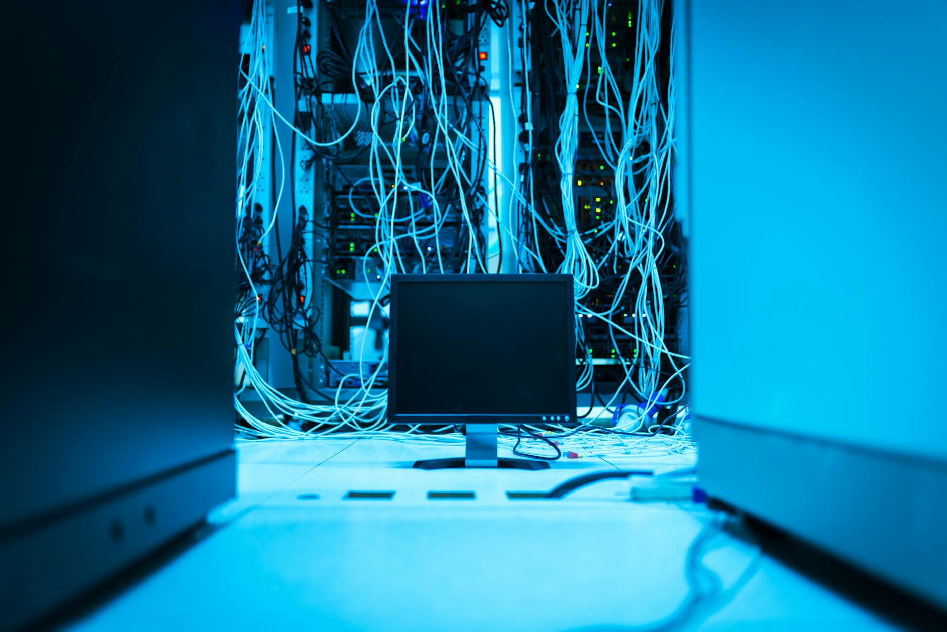 Linux 6.9, RHEL 10 e Ubuntu 24.04 em 2026 — Foto por panumas nikhomkhai via Pexels