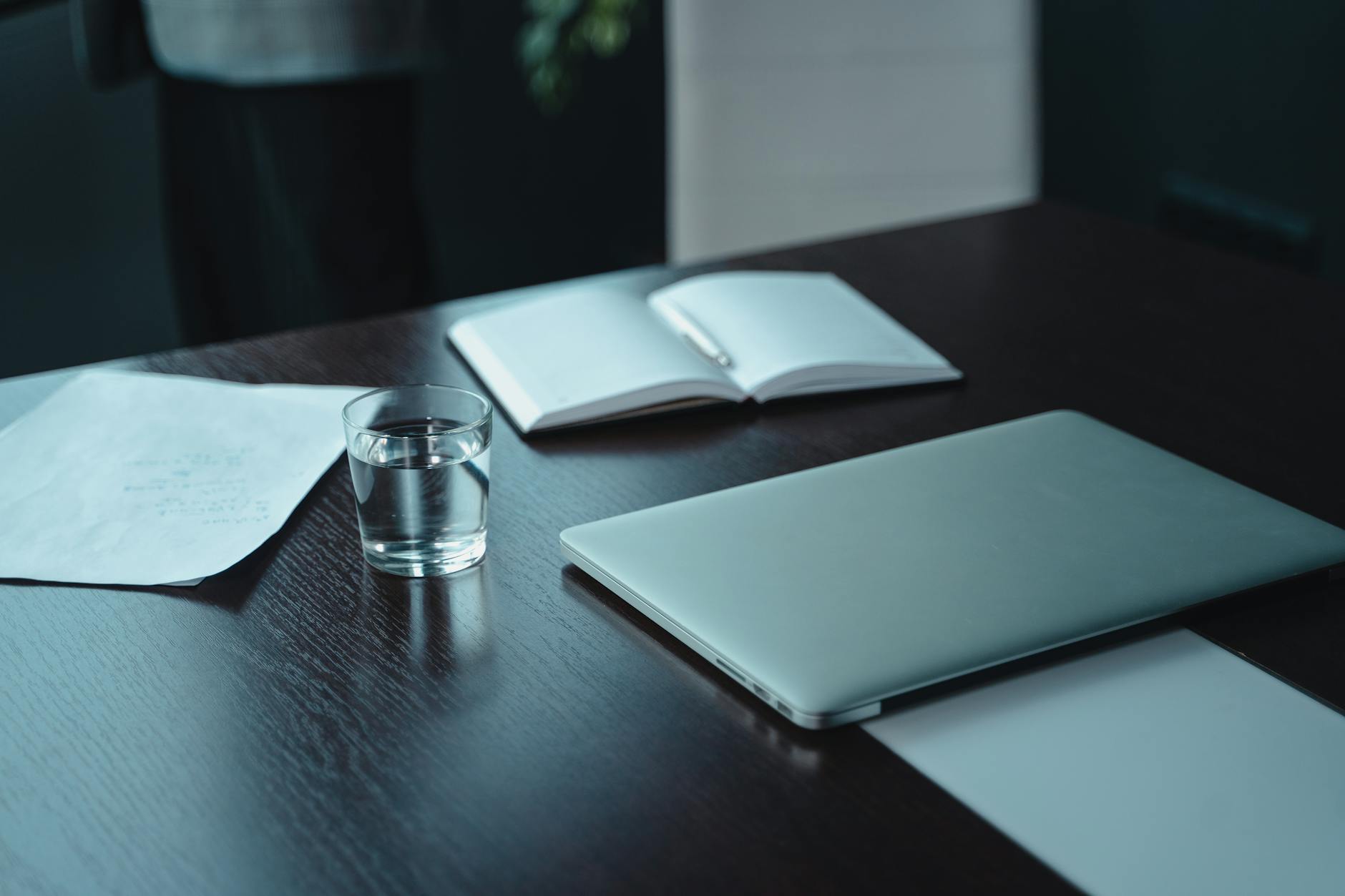 Notebooks com IA 2026 redefinem padrão — Foto por Tima Miroshnichenko via Pexels