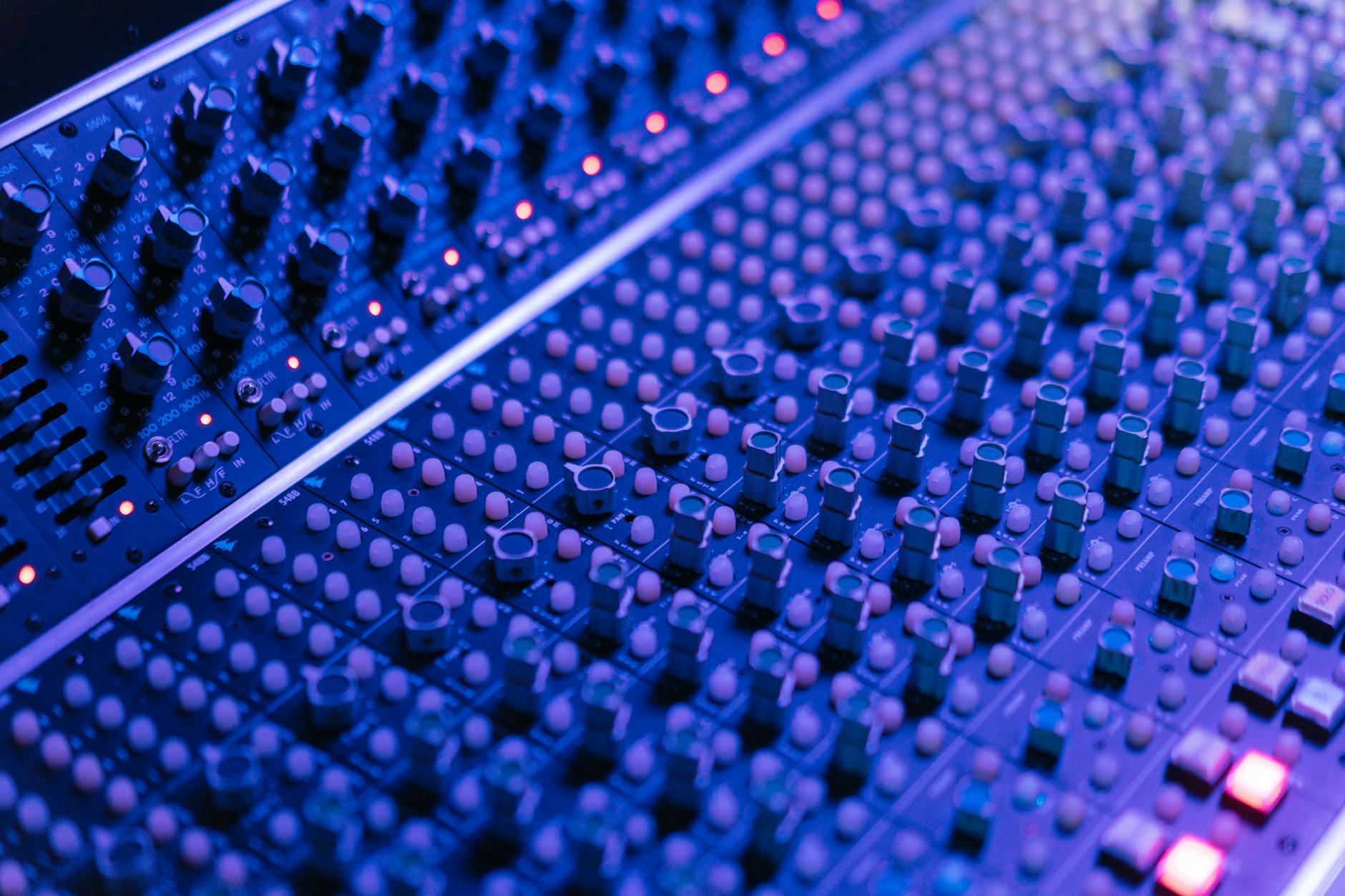 Redes Multi-Cloud e IA: Arquitetura 2026 — Foto por cottonbro studio via Pexels