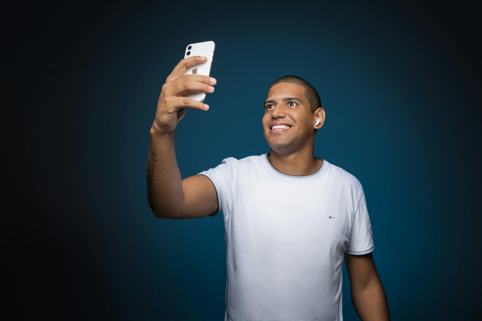 Smartphones em 2026: IA e 5G no corporativo — Foto por Gustavo Rangel via Pexels