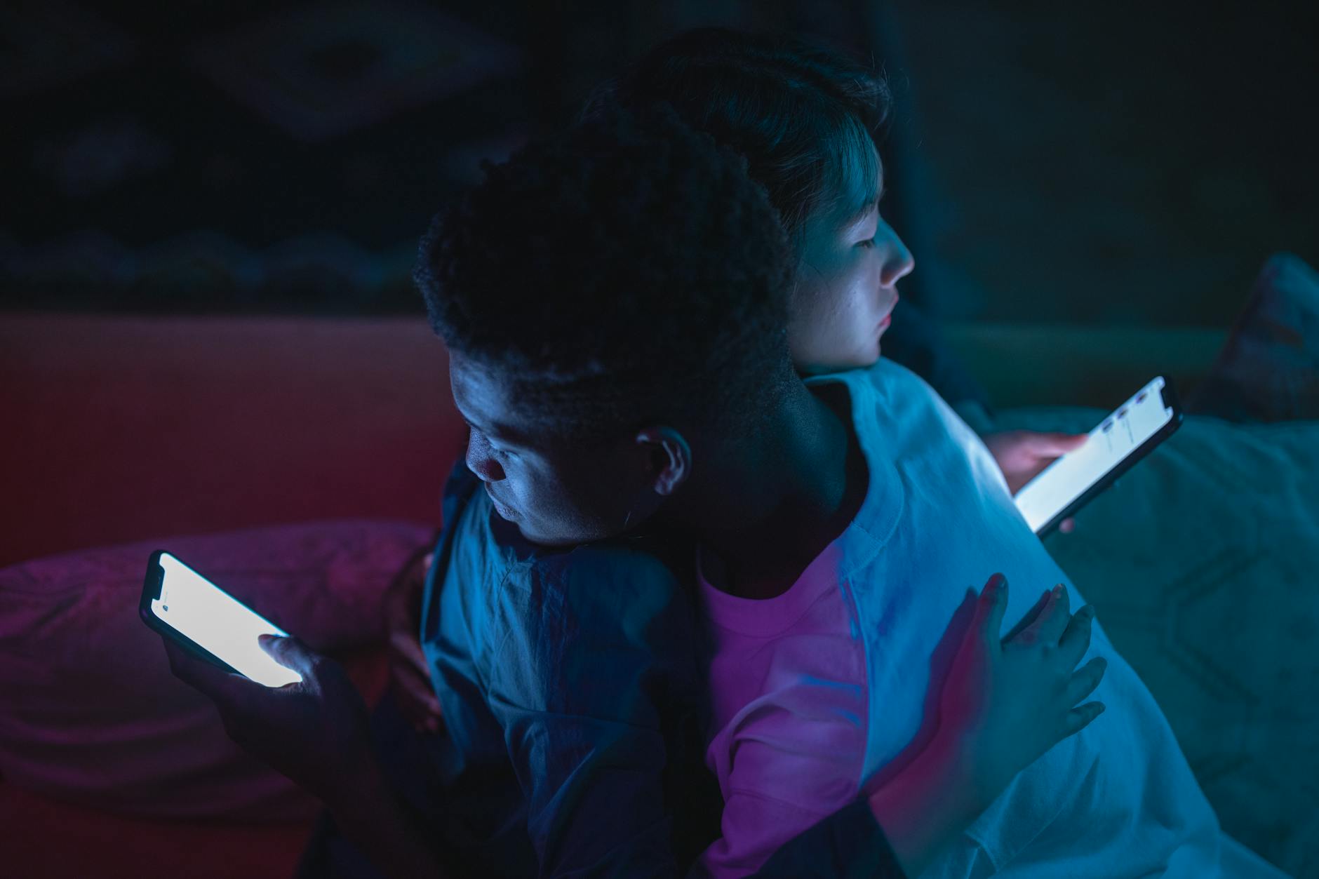 Smartphones em 2026: IA e Segurança Mobile — Foto por cottonbro studio via Pexels