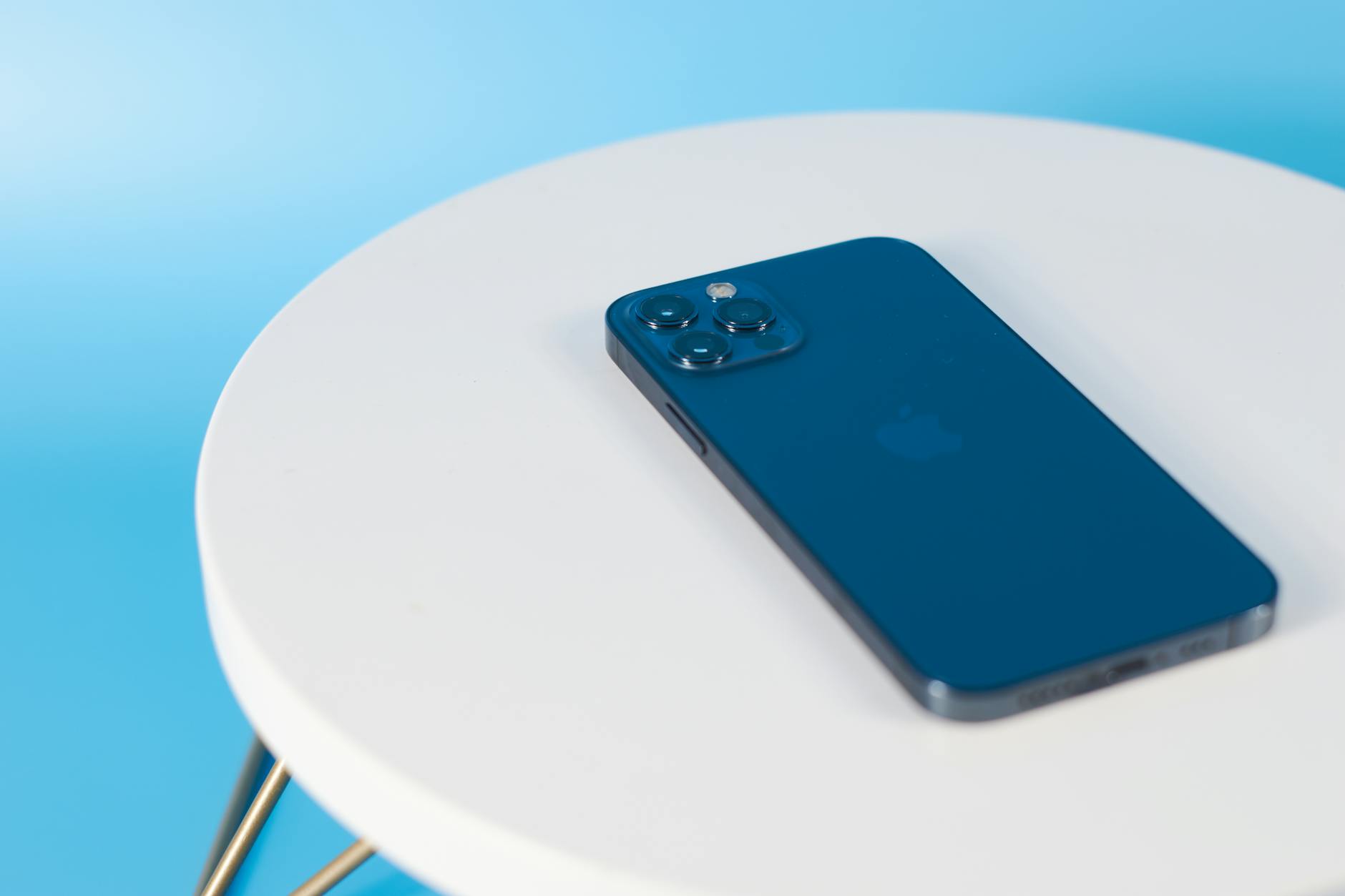 Smartphones em 2026: IA e Zero Trust — Foto por Аlex Ugolkov via Pexels