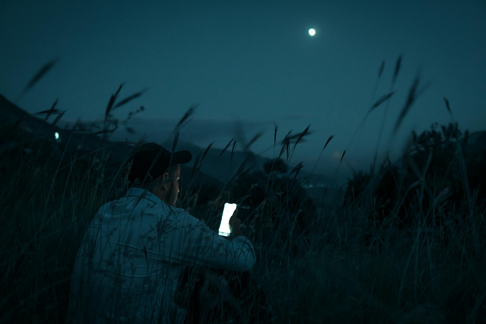 Smartphones em 2026: IA e 5G SA no corporativo — Foto por Yassir Abbas via Pexels