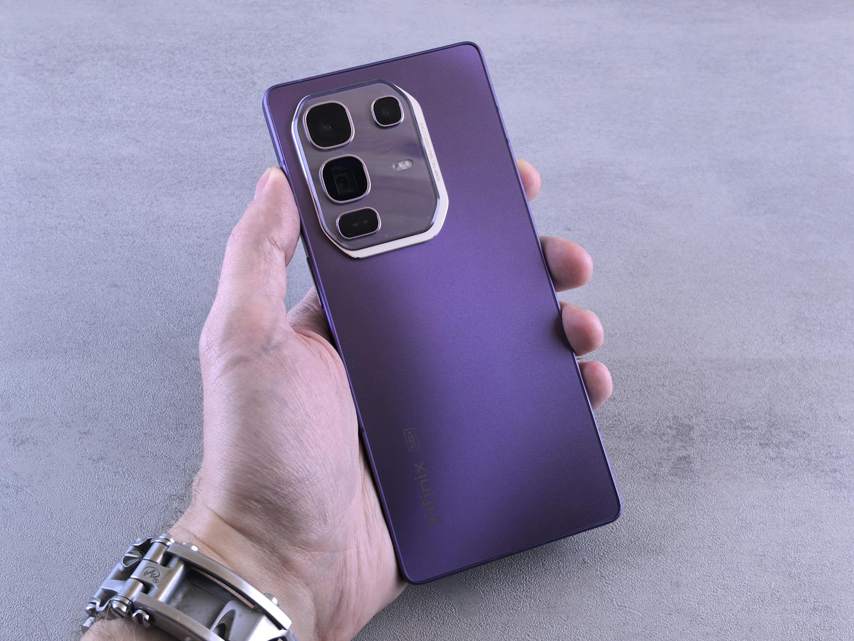 Smartphones com IA e 5G Advanced em 2026 — Foto por Andrey Matveev via Pexels