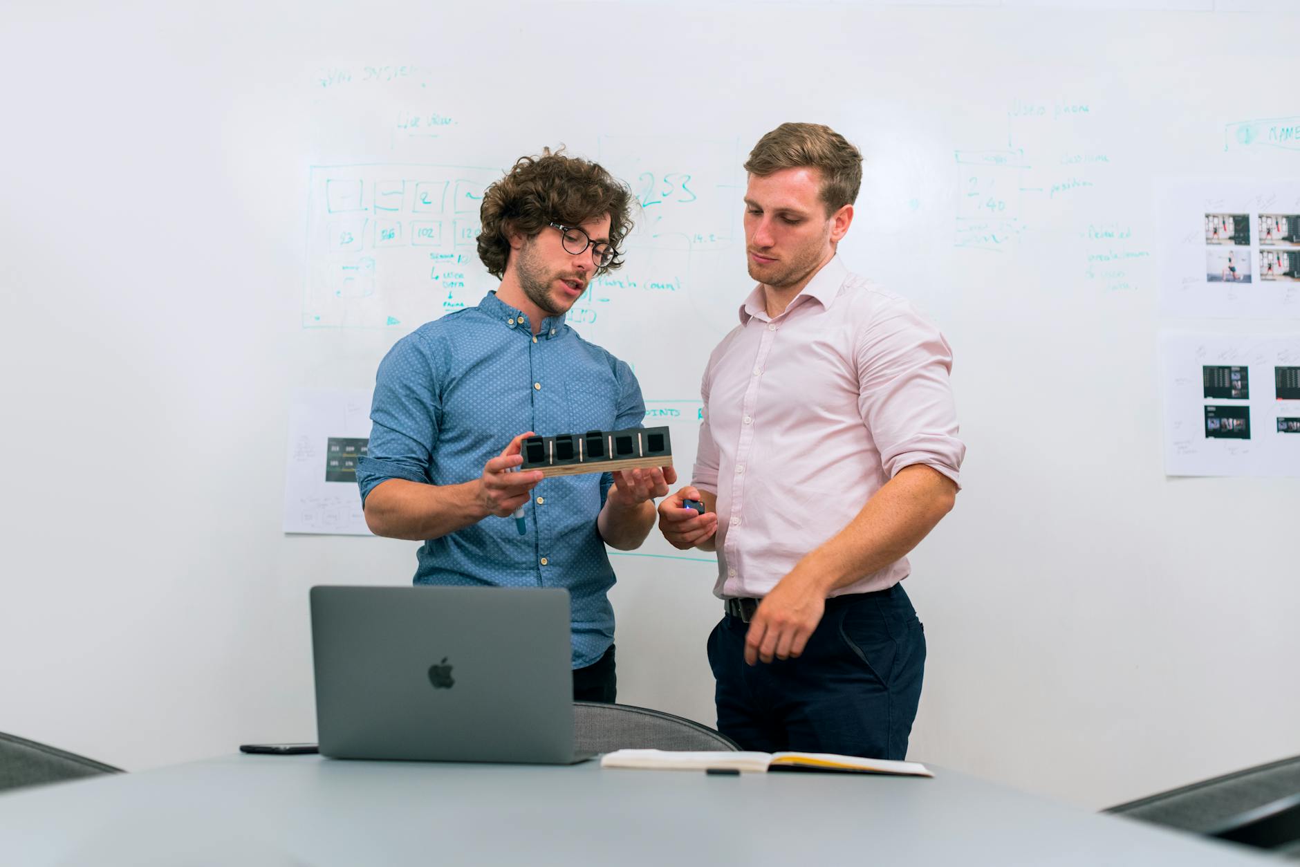 Startups de IA Agente em 2026: Arquitetura — Foto por ThisIsEngineering via Pexels