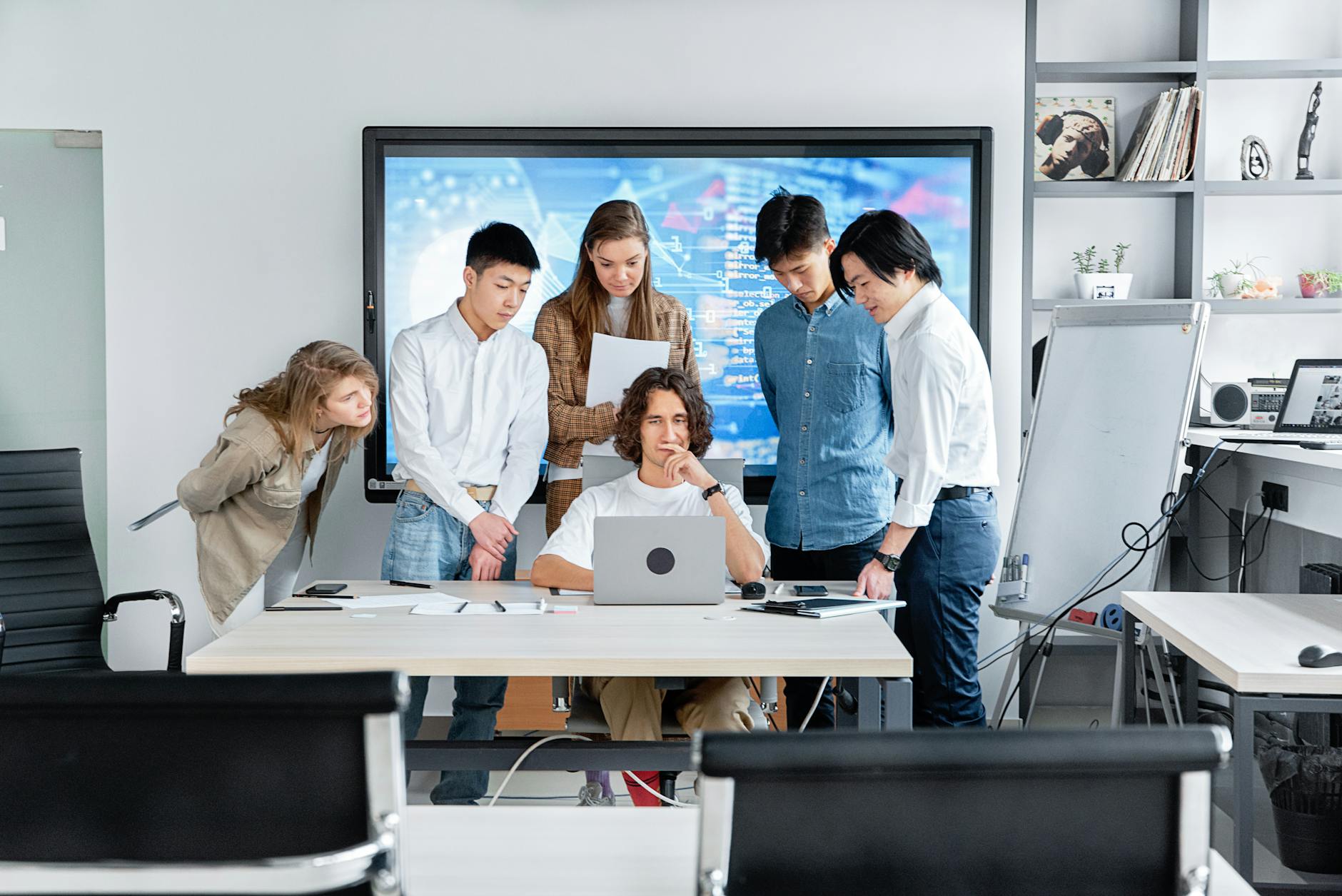 Startups de IA Generativa em 2026 — Foto por Mikhail Nilov via Pexels