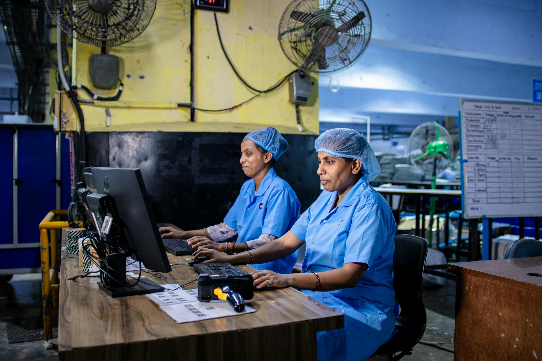 Workstations Móveis 2026: RTX 5000 vs 6000 Ada — Foto por EqualStock IN via Pexels